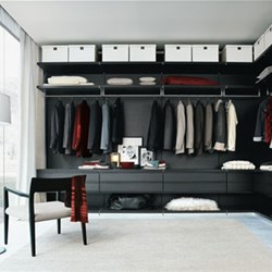  Dresser & closet