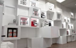 Amazing-Illy-Temporary-Shop-Design-by-Caterina-Tiazzoldi-Decorating-Pictures