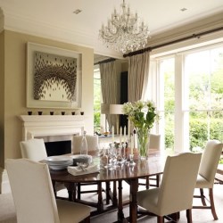 Classic-neutral-dining-room-with-mahogany-furniture